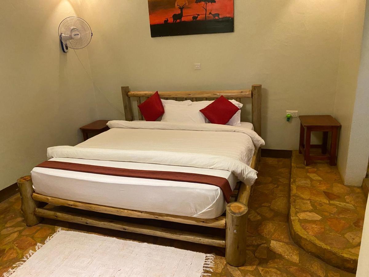 Afro Smile Hotel And Guest House-Jinja Exterior photo